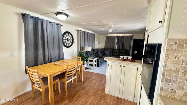 10220 E APACHE Trail 52, Apache Junction, AZ 85120