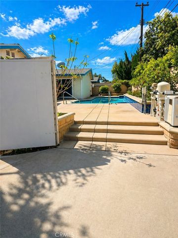 3233 Michigan, Costa Mesa, CA 92626