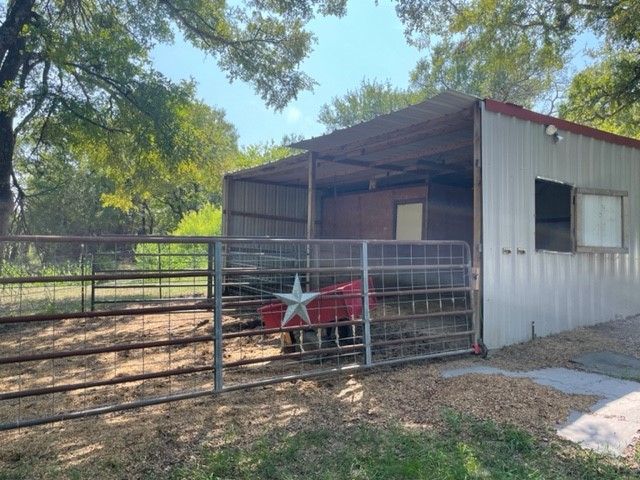 1323 E College Street, Princeton, TX 75407