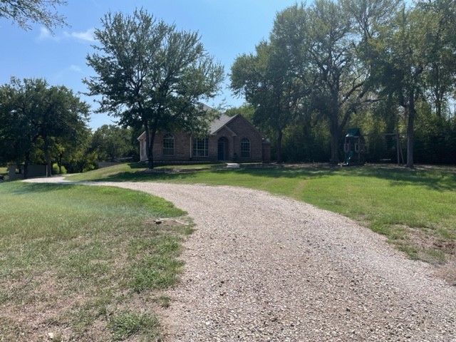 1323 E College Street, Princeton, TX 75407