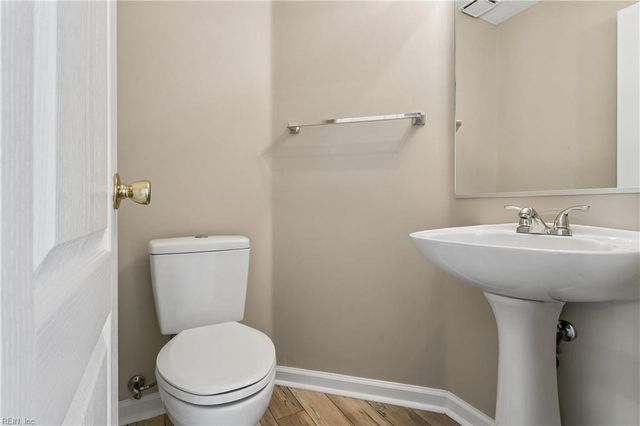 134 Sarazen CT, Newport News, VA 23602