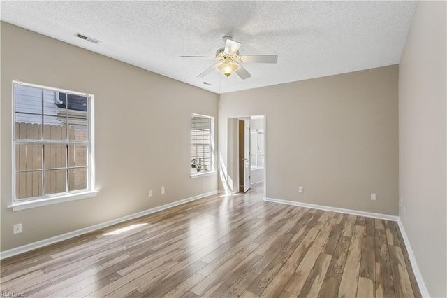 134 Sarazen CT, Newport News, VA 23602