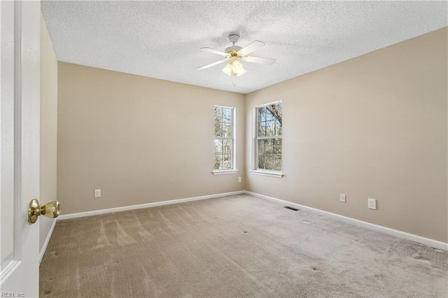 134 Sarazen CT, Newport News, VA 23602