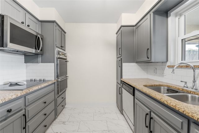 2509 Smouldering Wood Drive, Arlington, TX 76016