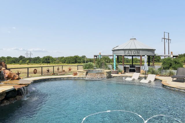 481 County Road 205, Valley View, TX 76272