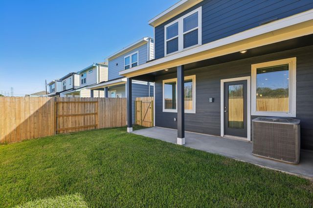 621 Sand Dollar Drive, Kemah, TX 77565