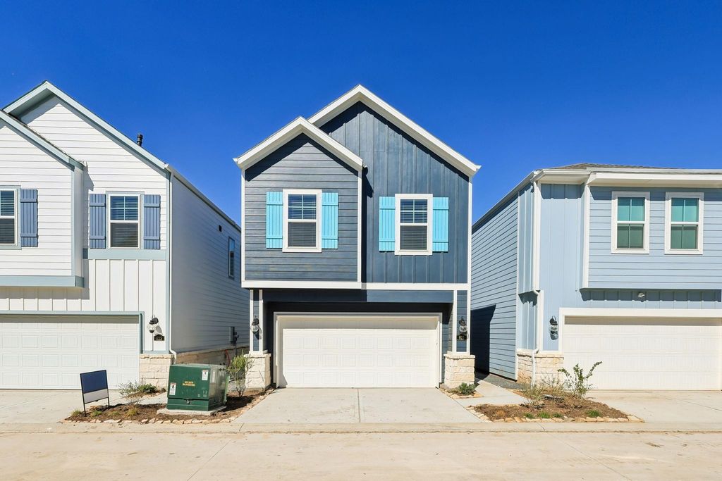 621 Sand Dollar Drive, Kemah, TX 77565