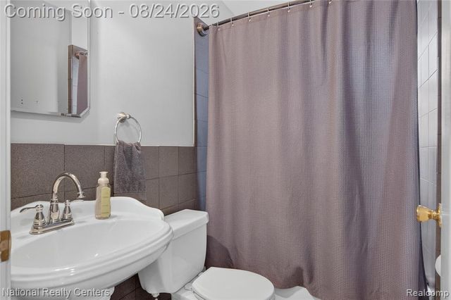 23022 Cleveland Street, Dearborn, MI 48124
