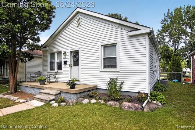 23022 Cleveland Street, Dearborn, MI 48124