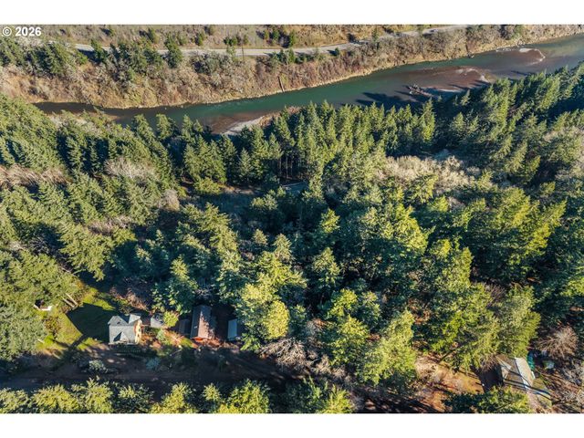 32 HAMILTON Ave, Underwood, WA 98651