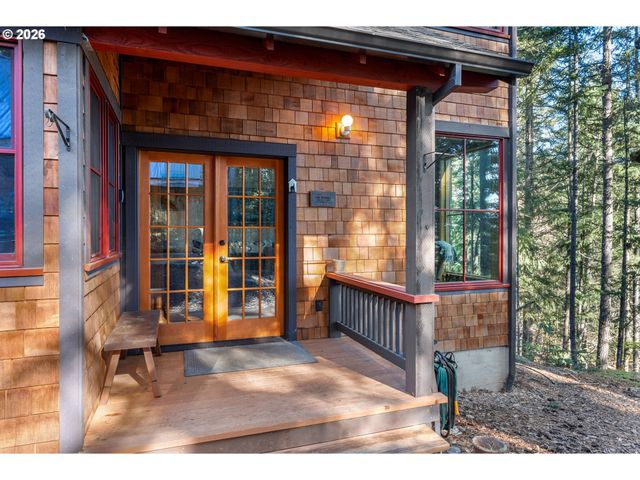 32 HAMILTON Ave, Underwood, WA 98651