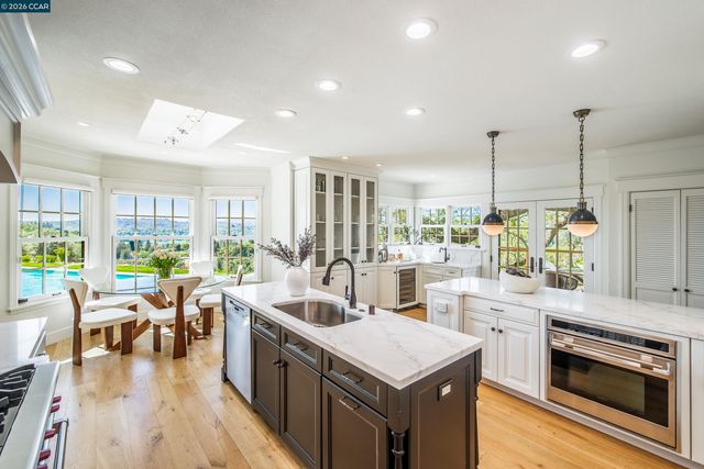 33 Deer Trail, Lafayette, CA 94549