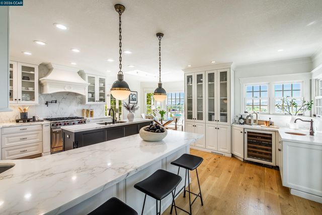 33 Deer Trail, Lafayette, CA 94549