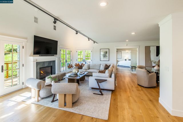 33 Deer Trail, Lafayette, CA 94549