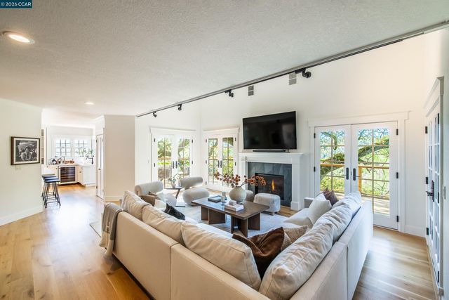 33 Deer Trail, Lafayette, CA 94549