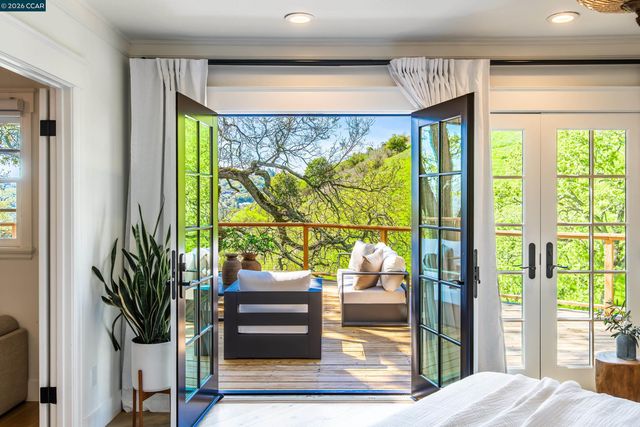 33 Deer Trail, Lafayette, CA 94549