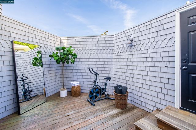 33 Deer Trail, Lafayette, CA 94549