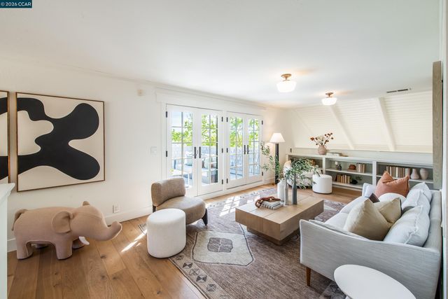 33 Deer Trail, Lafayette, CA 94549