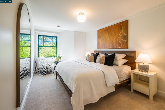 33 Deer Trail, Lafayette, CA 94549