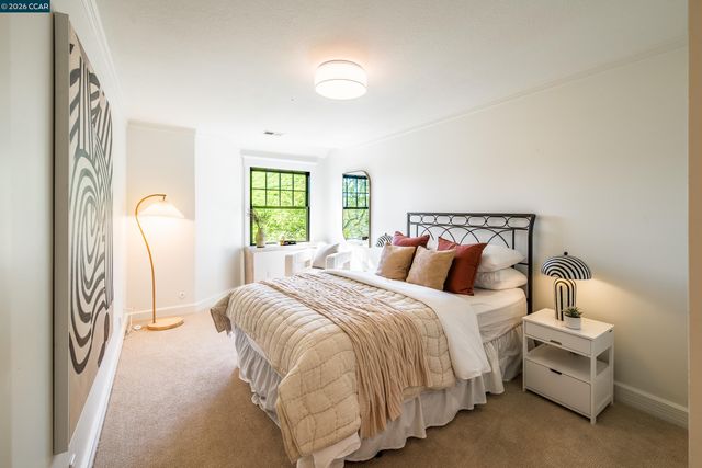 33 Deer Trail, Lafayette, CA 94549