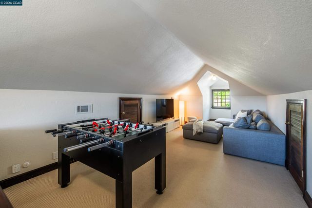 33 Deer Trail, Lafayette, CA 94549