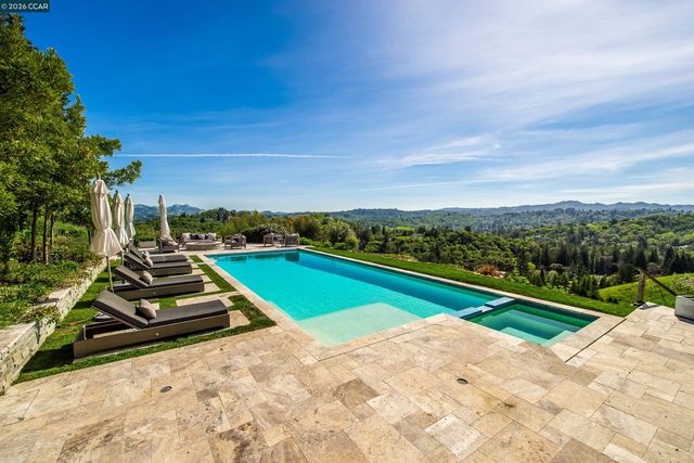 33 Deer Trail, Lafayette, CA 94549