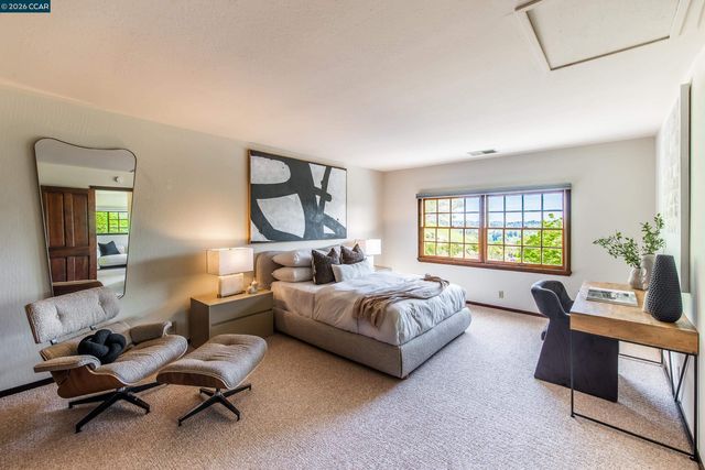 33 Deer Trail, Lafayette, CA 94549