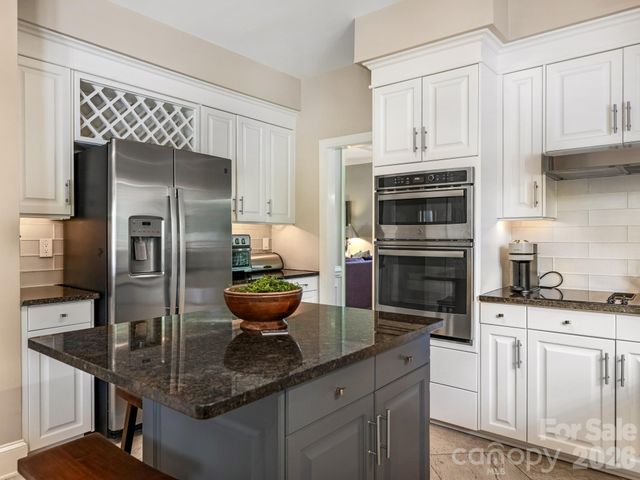 213 Summermore Drive, Charlotte, NC 28270
