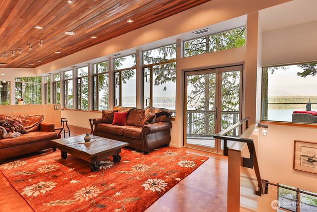 15810 Cedar Brae Road, Leavenworth, WA 98826