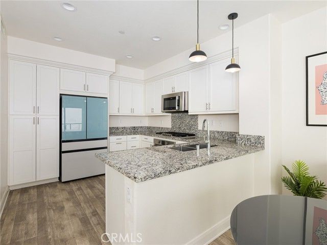 574 E Imperial Avenue, El Segundo, CA 90245