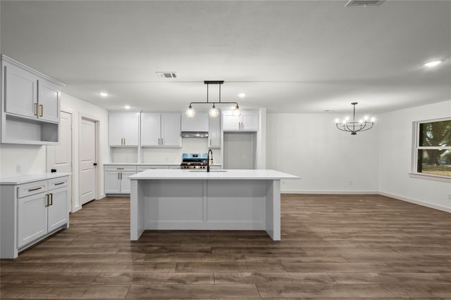 909 Robertson Road, Grand Prairie, TX 75050