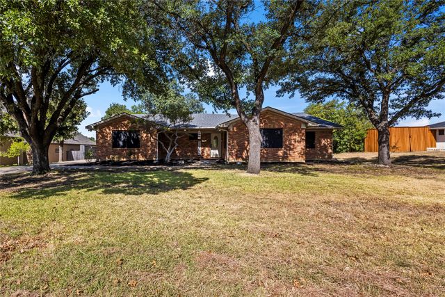 909 Robertson Road, Grand Prairie, TX 75050