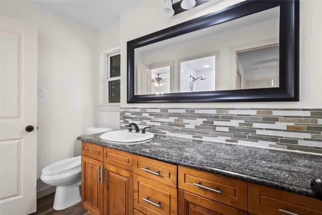 909 Robertson Road, Grand Prairie, TX 75050