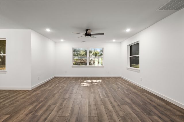 909 Robertson Road, Grand Prairie, TX 75050