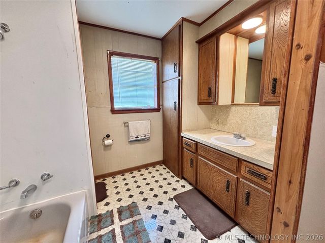 1737 S Peaceable Road, Mcalester, OK 74501