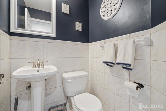 113 Adamecs Way, South Amboy, NJ 08879