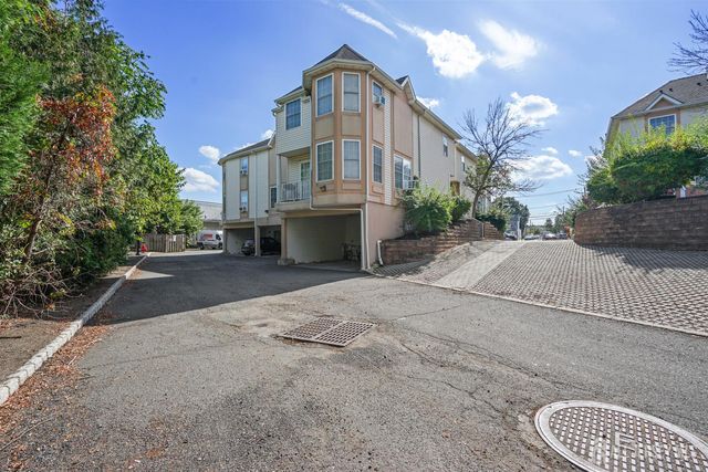 113 Adamecs Way, South Amboy, NJ 08879