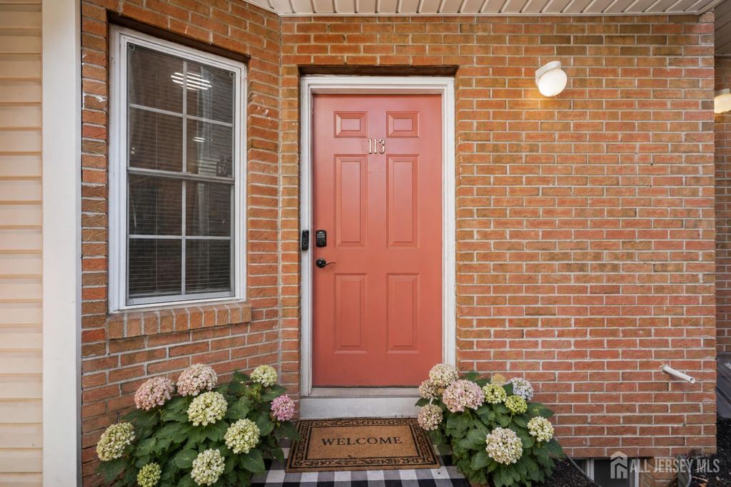113 Adamecs Way, South Amboy, NJ 08879