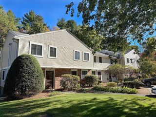 28 Apple Tree Hill Rd 28, Hopkinton, MA 01748