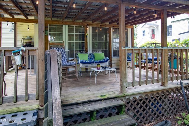 1321 Holly Court, Bristol, TN 37620