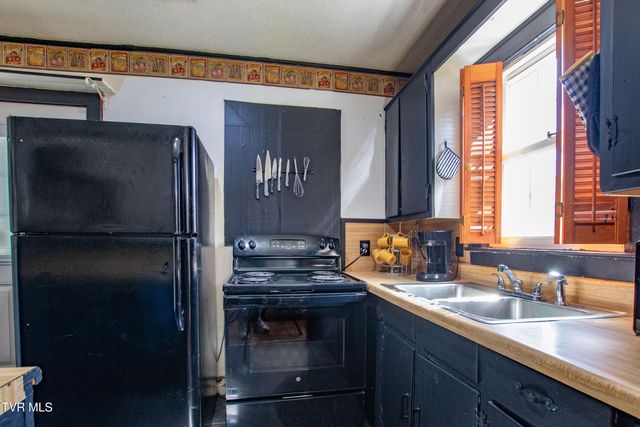 1321 Holly Court, Bristol, TN 37620