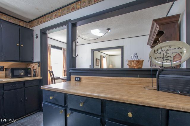 1321 Holly Court, Bristol, TN 37620