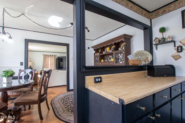 1321 Holly Court, Bristol, TN 37620