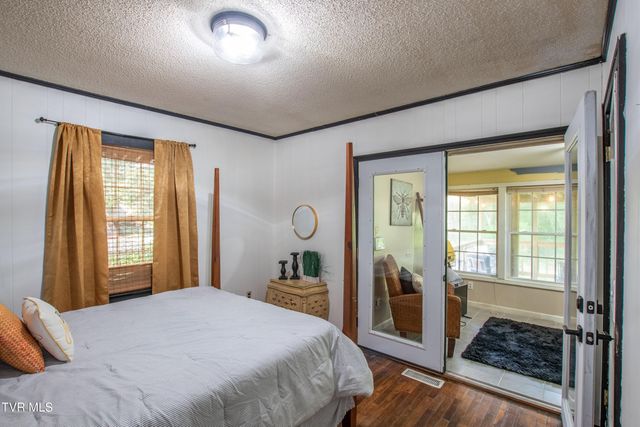 1321 Holly Court, Bristol, TN 37620