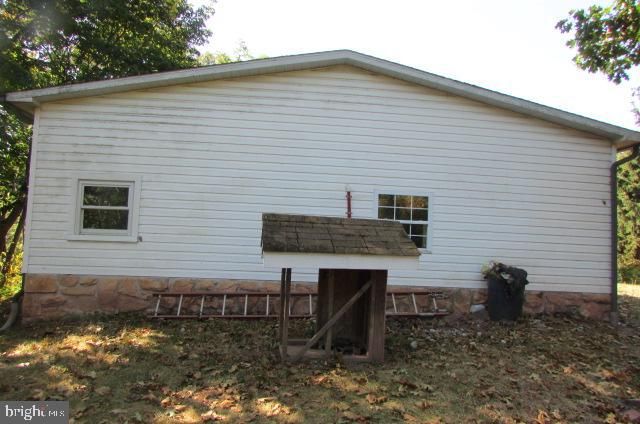 104 BUTCHERSHOP RD, Duncannon, PA 17020