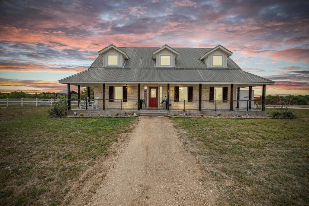 1283 Rattlesnake TRL, Burnet, TX 78611