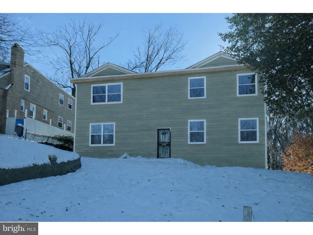 921 RIDGE RD SE, Washington, DC 20019