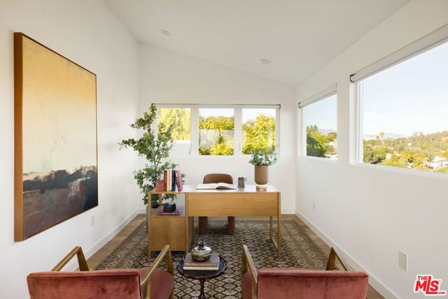 1876 Lemoyne Street, Los Angeles, CA 90026