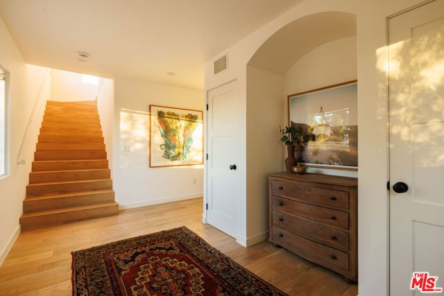 1876 Lemoyne Street, Los Angeles, CA 90026
