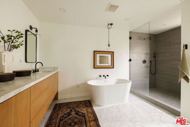 1876 Lemoyne Street, Los Angeles, CA 90026